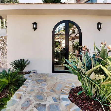 Villa Jazmine Exquisite Oasis Nuva Andalucia *